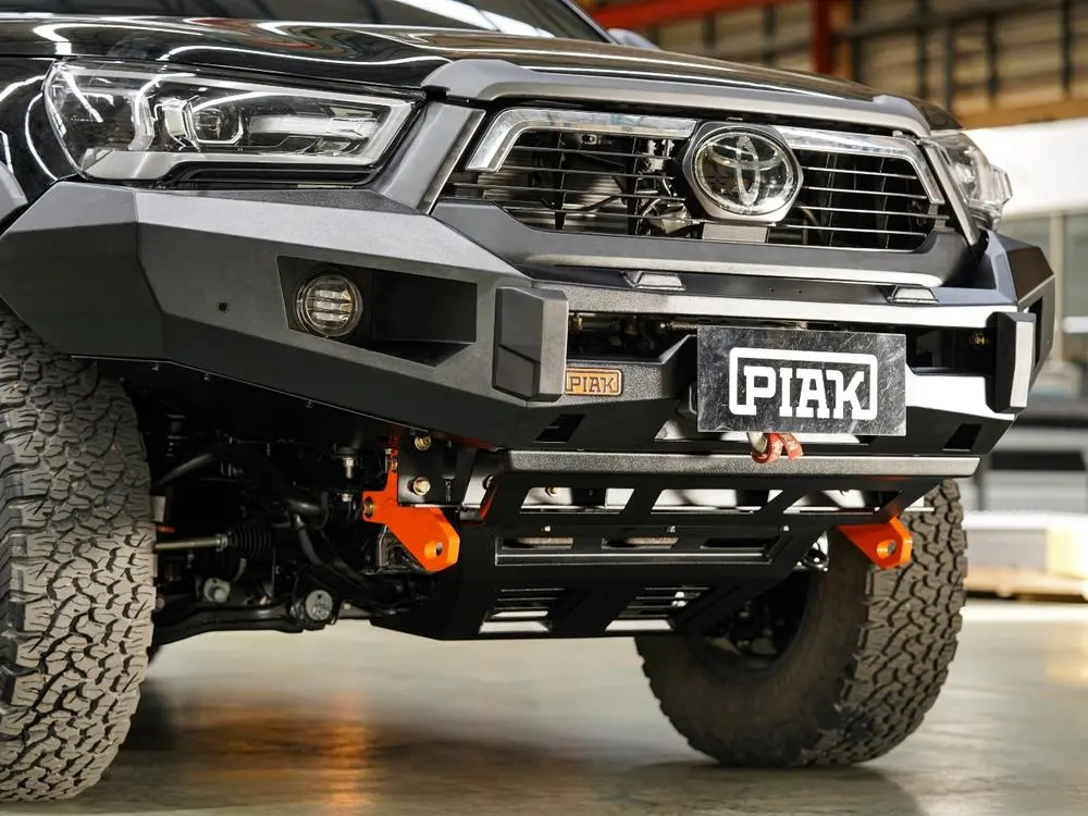 Piak Elite Non Loop Bar For Toyota Hilux (5/2020 To 7/2024) 1