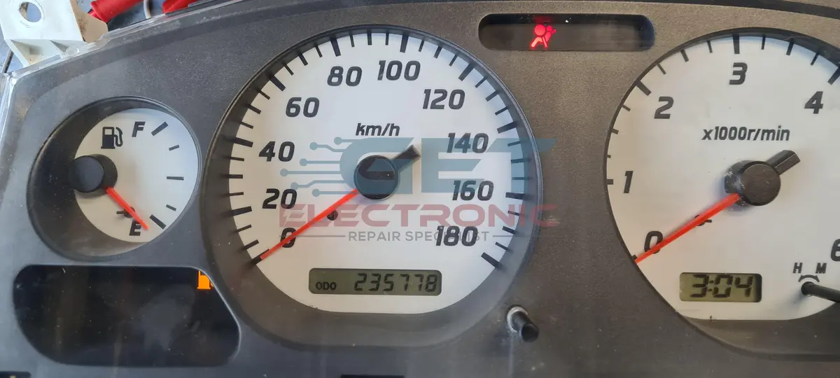D22 Nissan  - No Srs Light Repair - Instrument Cluster 1