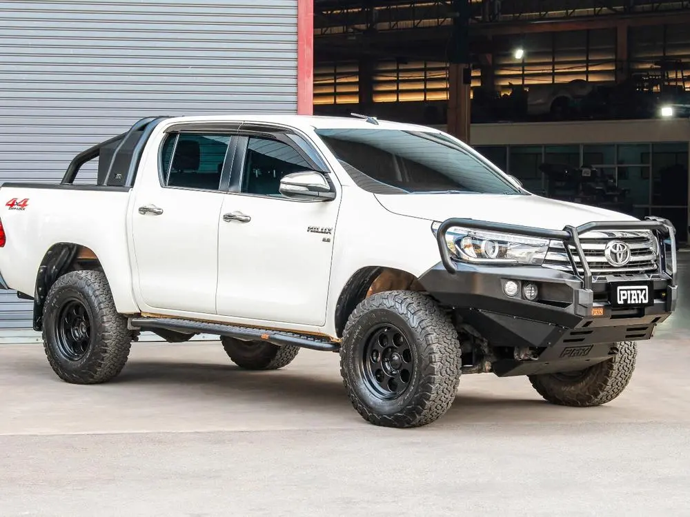 Piak Elite Loop Bar (Black Recovery Points & Bash Plate) For Toyota Hilux (7/2015 To 5/2018) 2