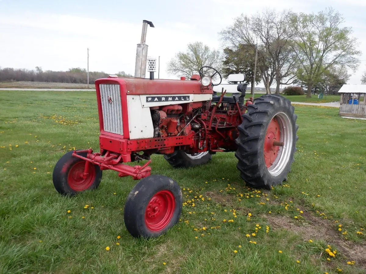 Case Ih Farmall And International 504 Tractor Official Operator's Manual 1