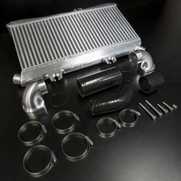 High Performance Diesel Toyota Landcruiser V8 Intercooler (Top Mount) 1