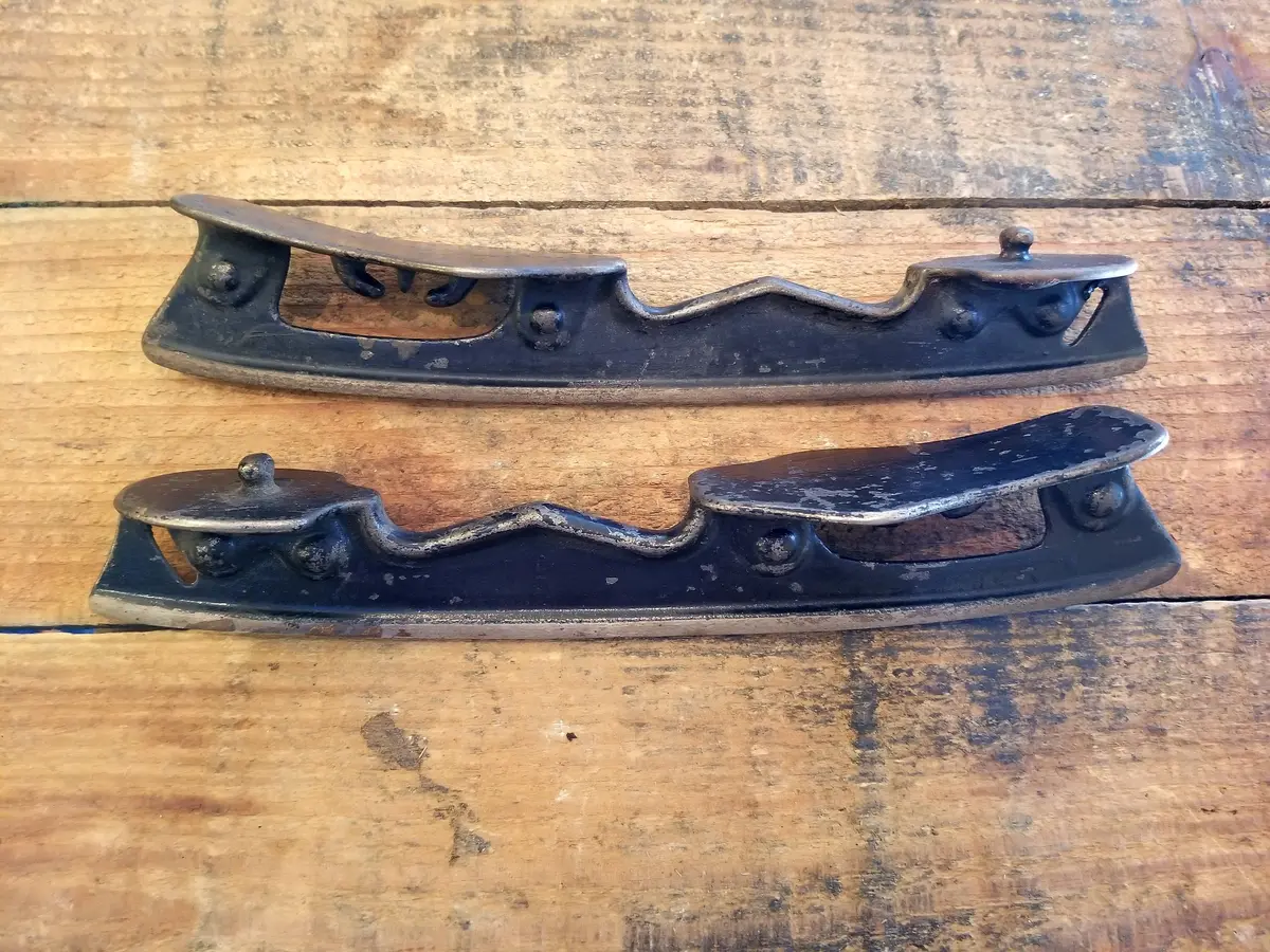 Antique Enameled Metal Ice Skates - Childs 1