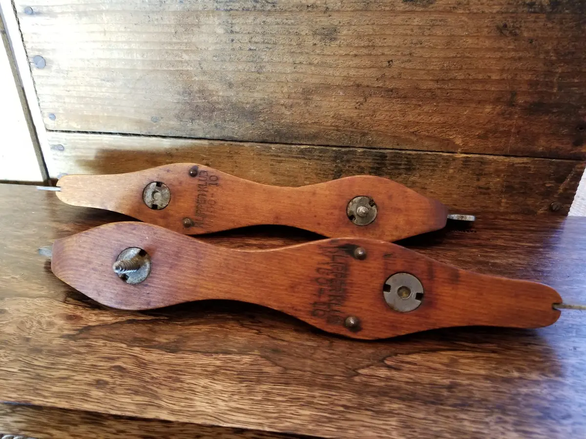 Antique  Klipper Klub Ice Skates - Wood With Cast Steel Blades 1
