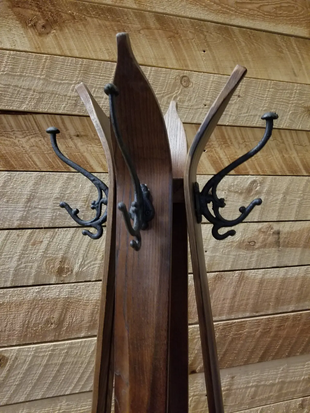 Ski Hall Tree - Standing Ski Coat Rack 1