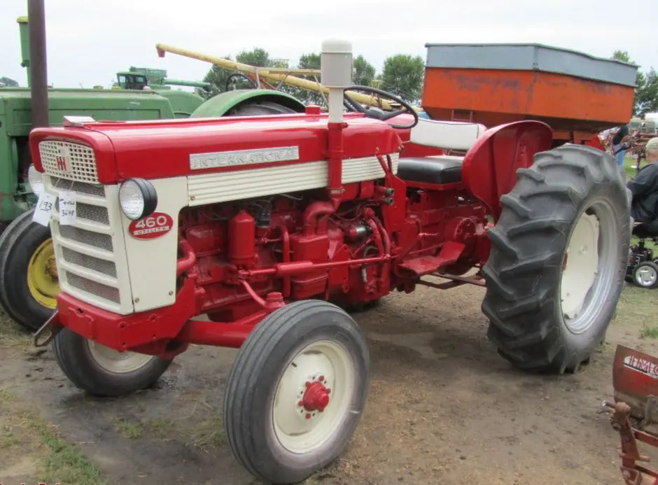 Case Ih International 460 Industrial Series Tractor Official Operator's Manual 1