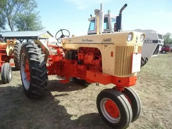 Case Ih 700B Series Diesel Dual Range Wheel Tractors Official Operator's Manual 1
