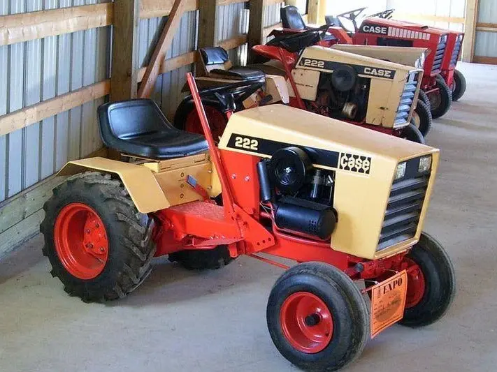 Case Ih 220 222 & 442 Compact Tractors Official Operator's Manual 1