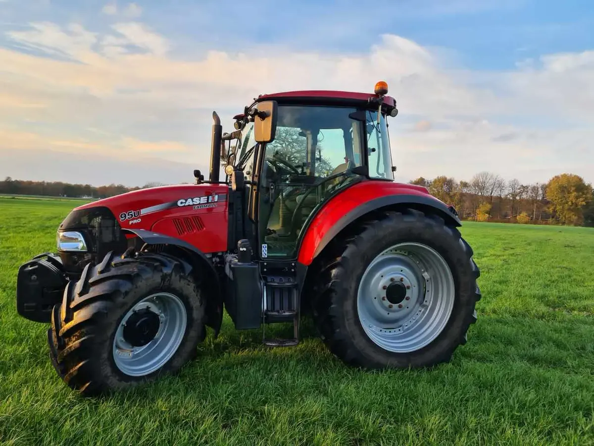 Case Ih Farmall 85U Farmall 95U Farmall 105U Tractor Official Operator's Manual 1