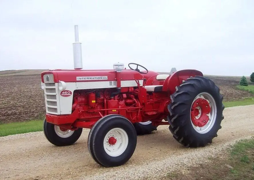 Case Ih 460 Utility Tractor Official Operator's Manual 1