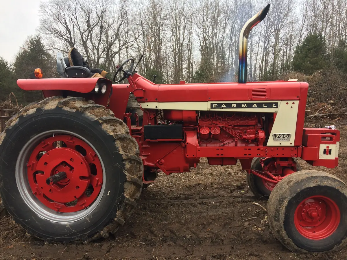 Case Ih Farmall 706 Tractor Official Operator's Manual 1