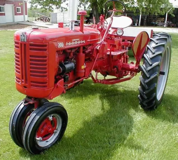 Case Ih Farmall 200 Tractor Official Operator's Manual 1