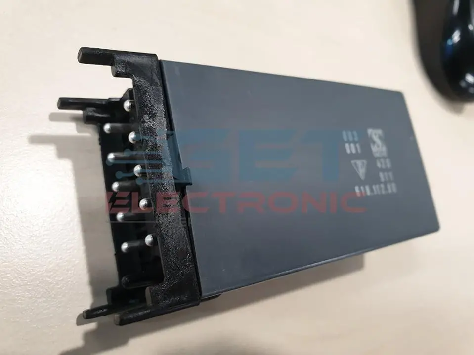 Porsche 964 Spoiler Module 618.112.00 - Repair Service 1
