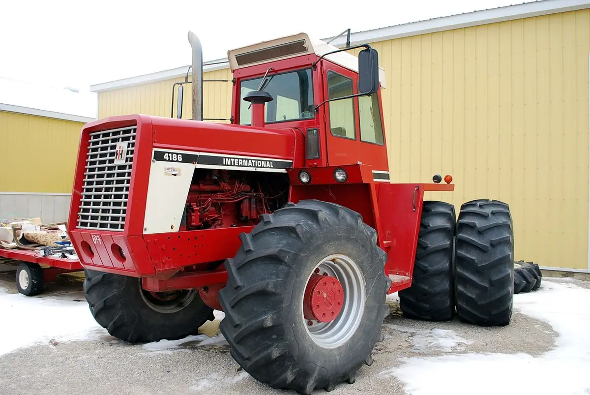 Case Ih 4186 Tractor Official Operator's Manual 1