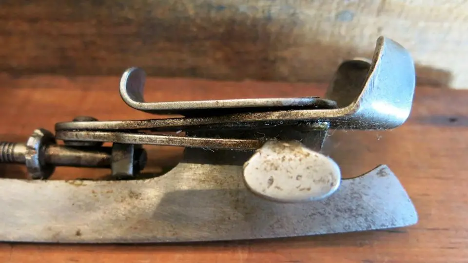 Vintage U.S. Club P. Lowentraut Antique Ice Skates 2
