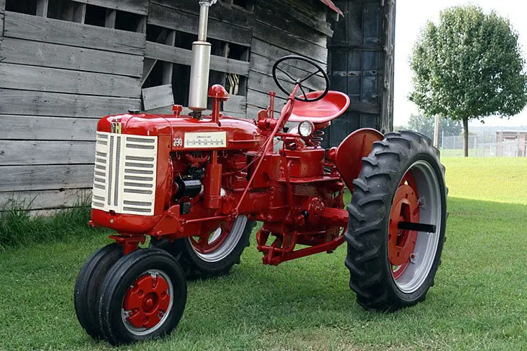Case Ih Mccormick Farmall 230 Tractor Official Operator's Manual 1