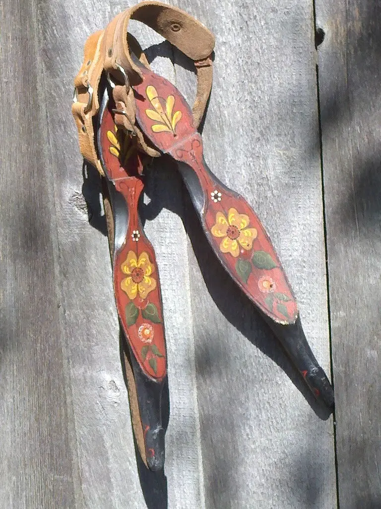 Handpainted Antique Dutch Ice Skates 1