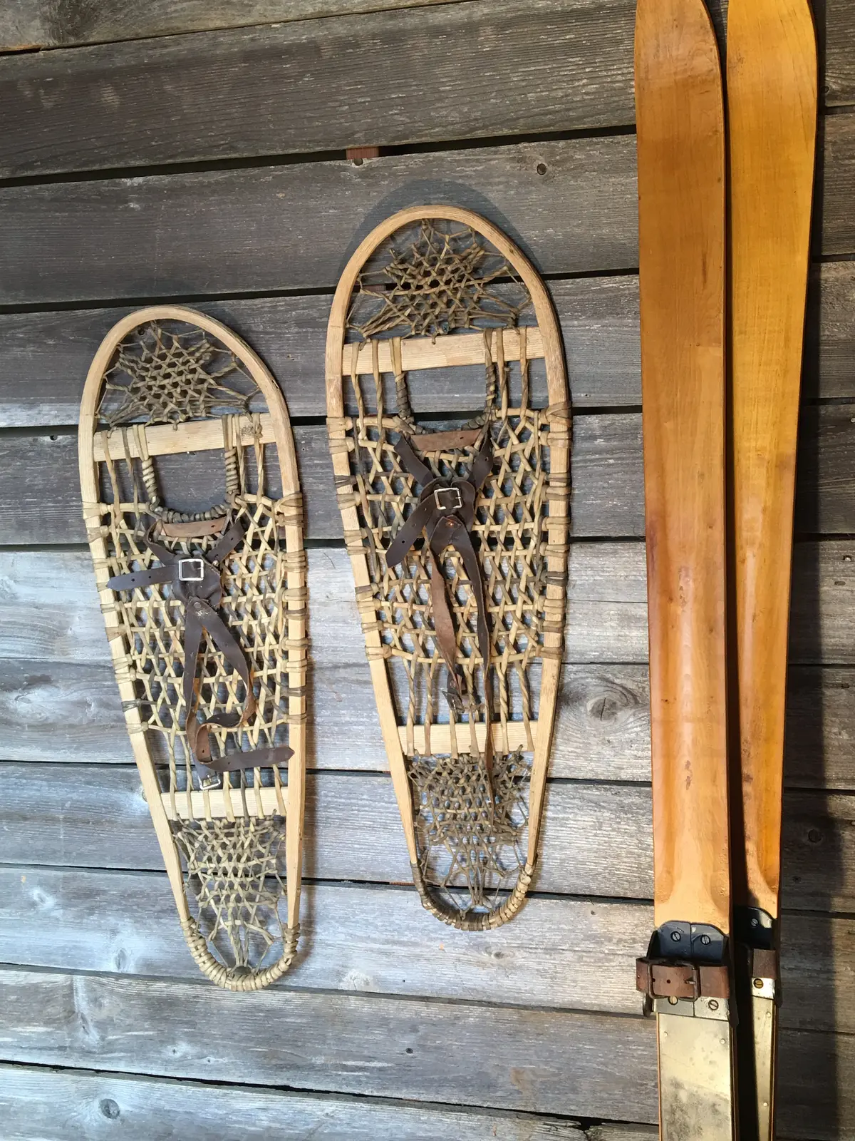 Vintage Trapper Bear Paw Snowshoes 1