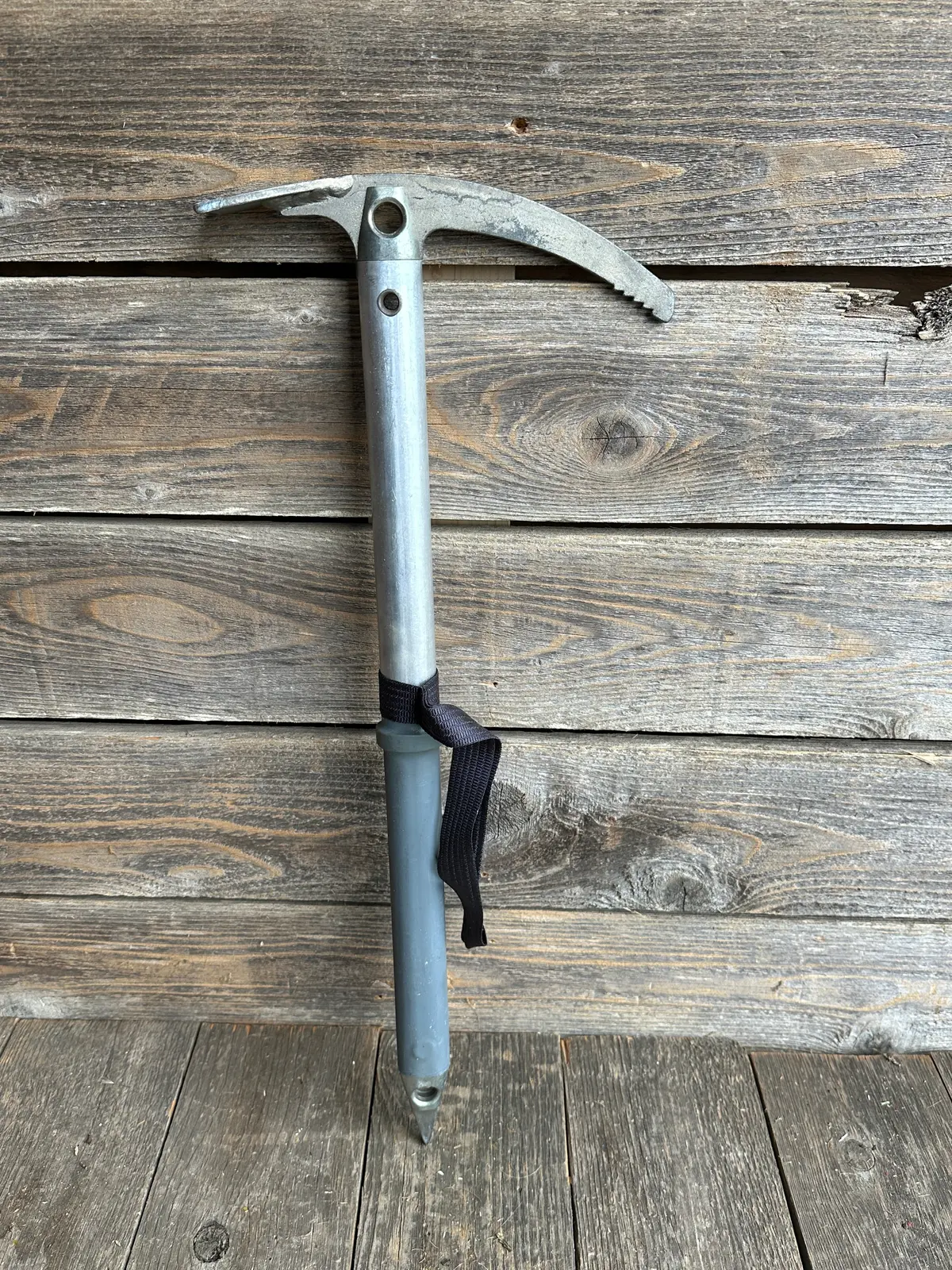 Vintage Mountaineering Axe - Russian Gray 1