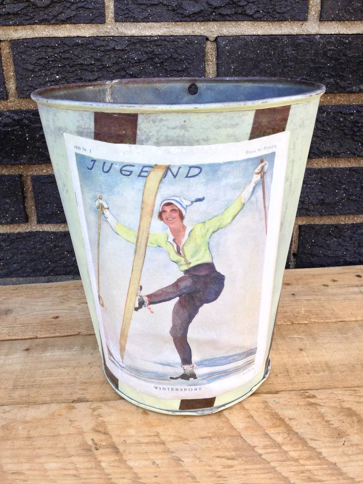 Ski Decor Trash Can - Vintage Maple Sap Can - Jugend Light Blue And Dark Stripe 1
