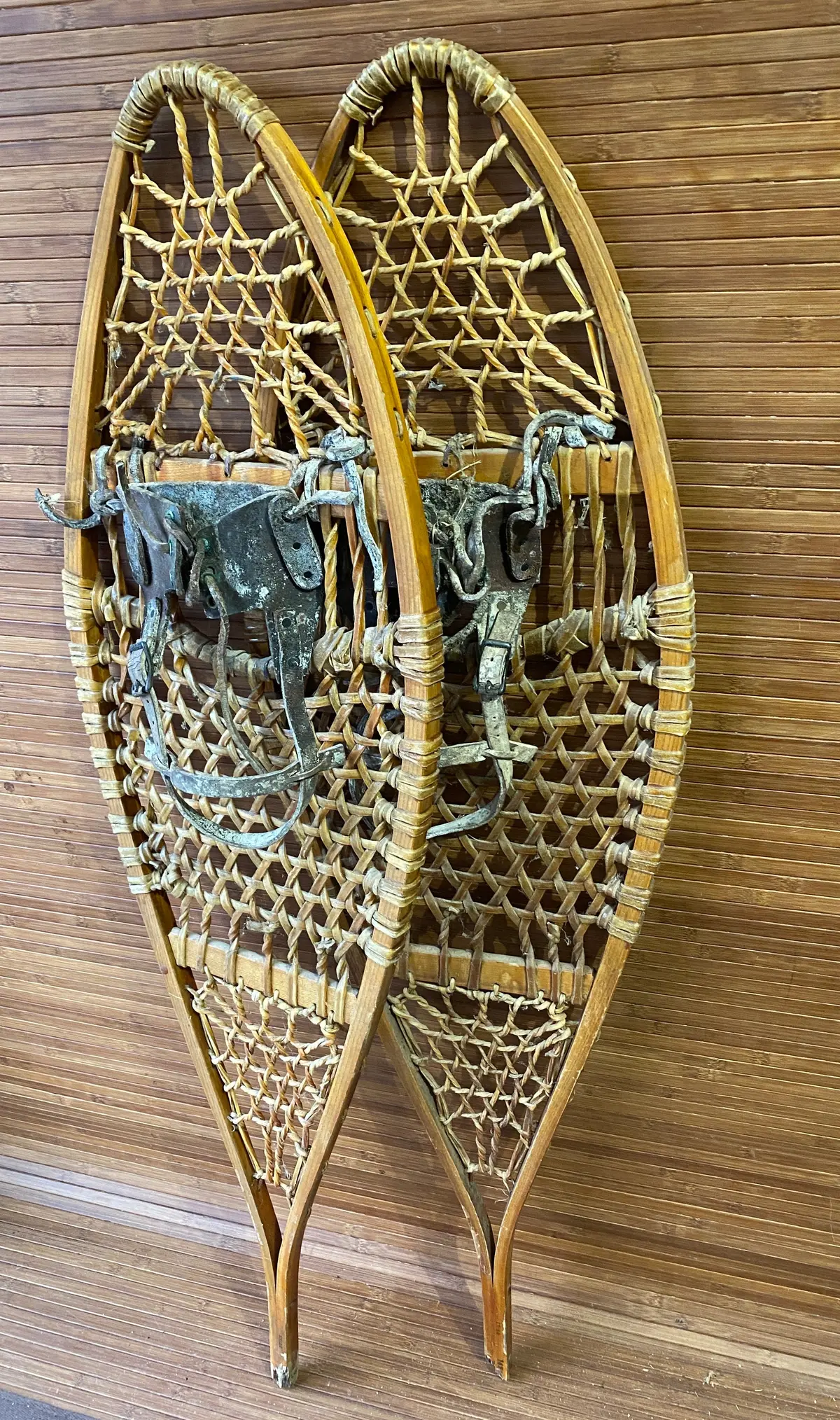 Antique Trapper Snowshoes - 44" 2