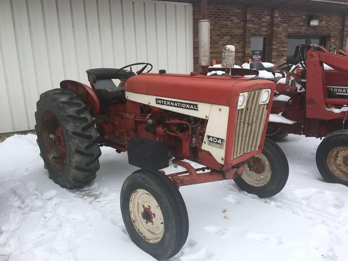 Case Ih 404 & 424 Series Tractor Official Workshop Service Repair Manual 1