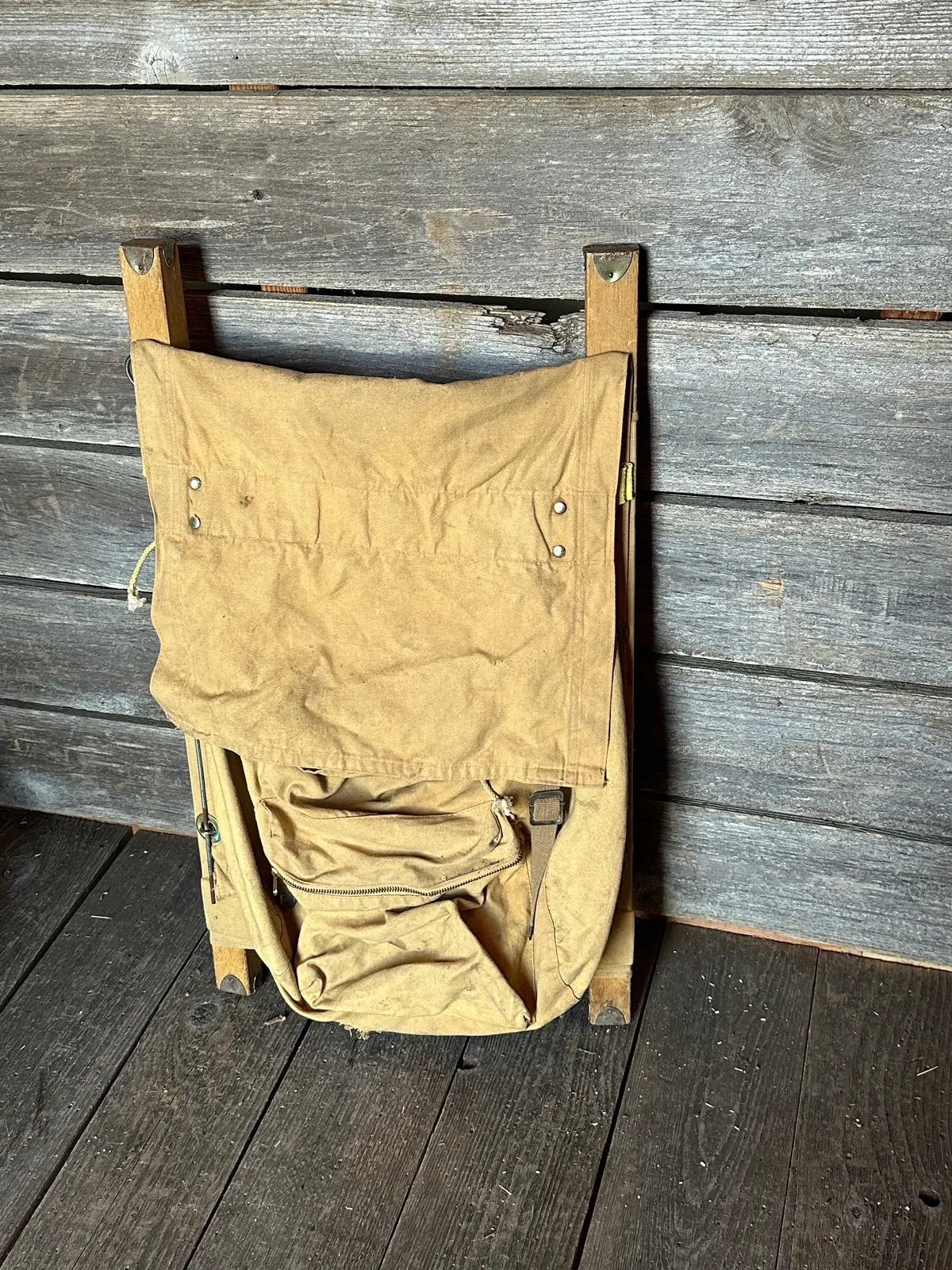 Trapper Nelson Wooden Frame Backpack 1