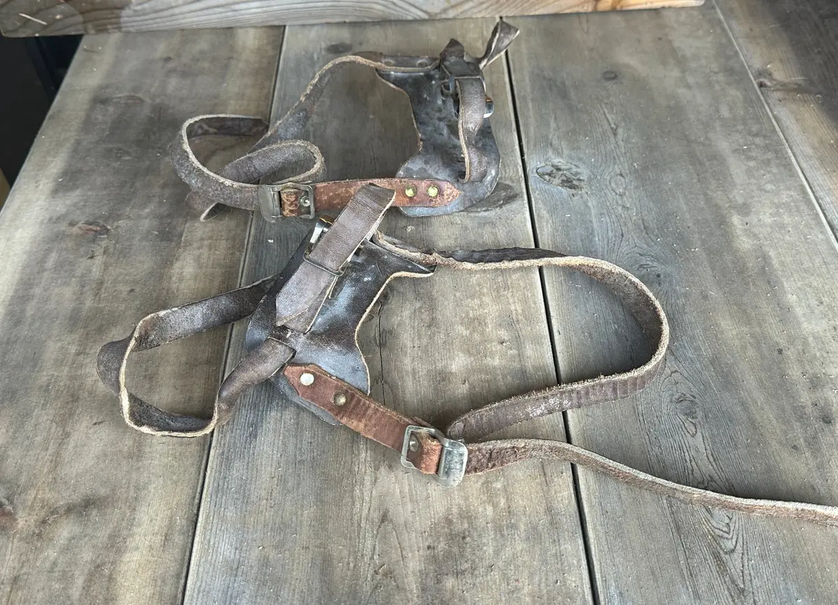 Vintage Leather Snowshoe Bindings 1