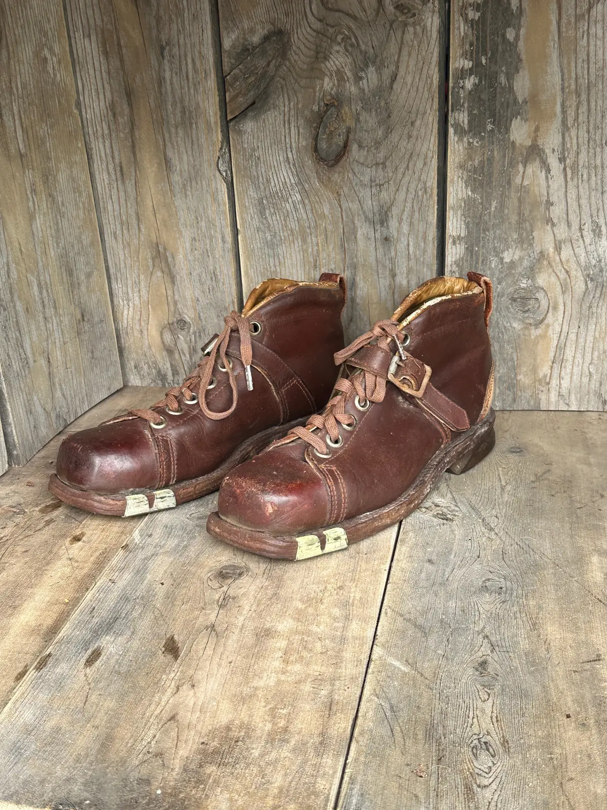 Brass Reinforced Square Toe Leather Ski Boots 1