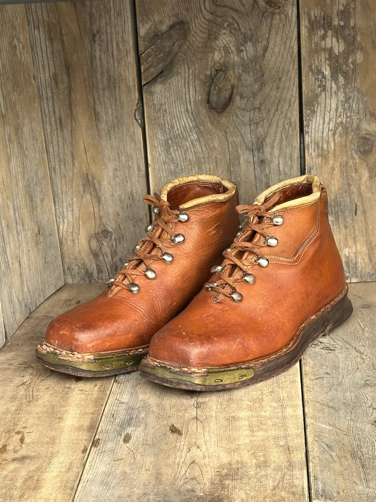 Vintage Brown Leather Ski Boots 2