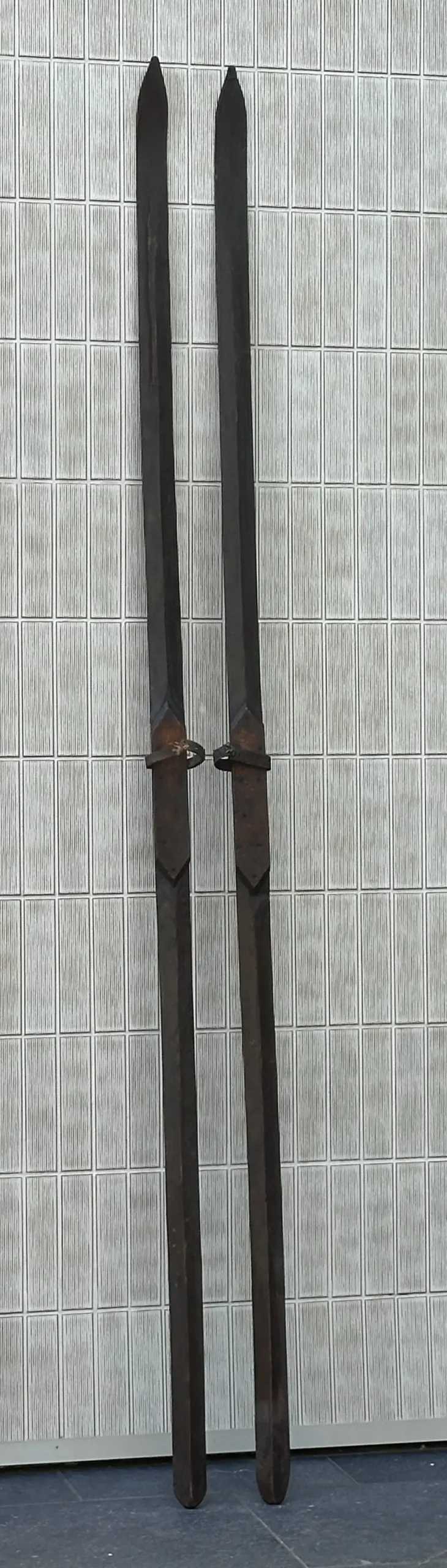 Vintage Primitive Norwegian Snow Skis 1