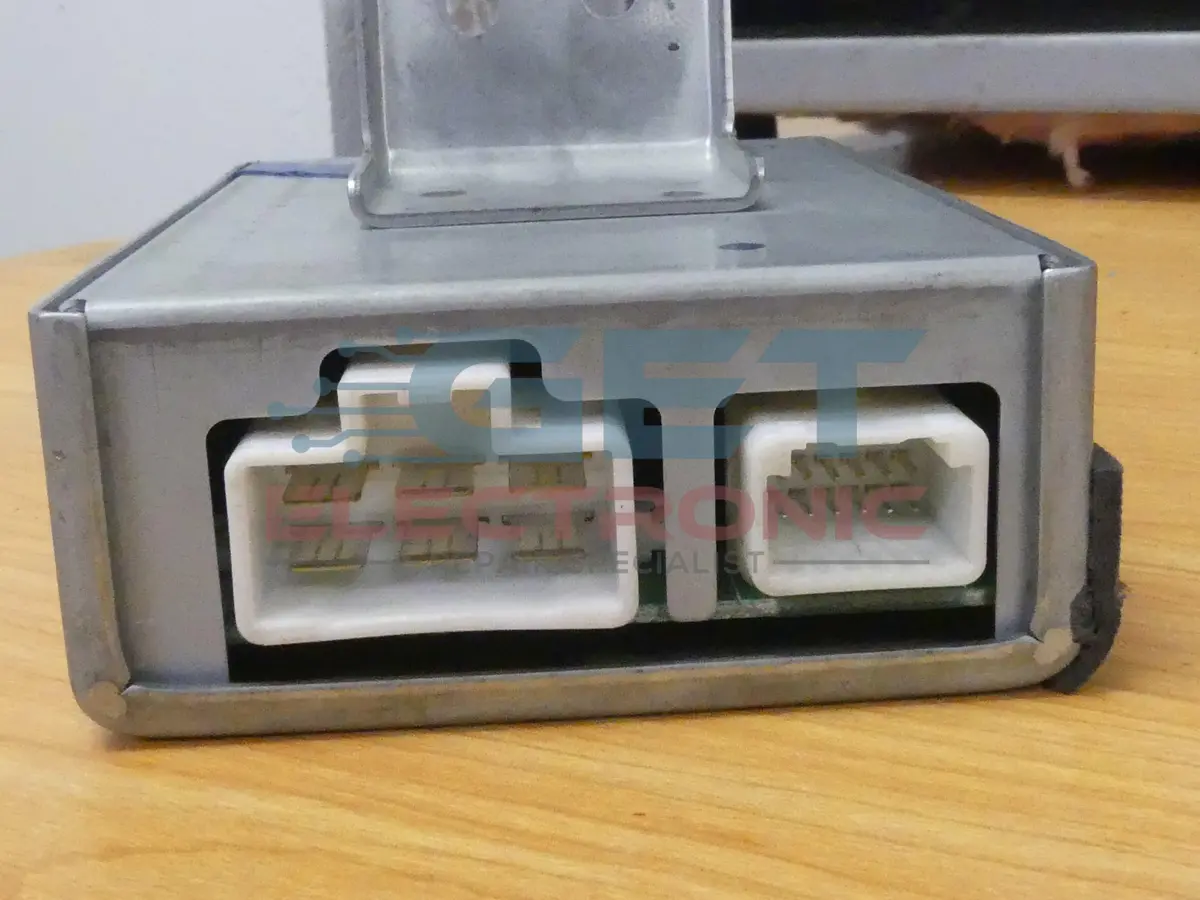 Nissan Fuga Power Dist Unit - Ignition Push Button Start 1