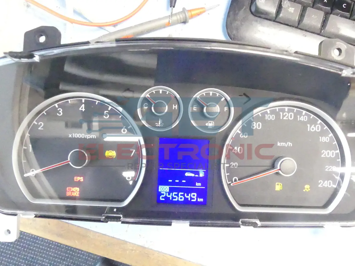 Hyundai I30 Instrument Cluster  Repair  - Center Lcd Flicker 1
