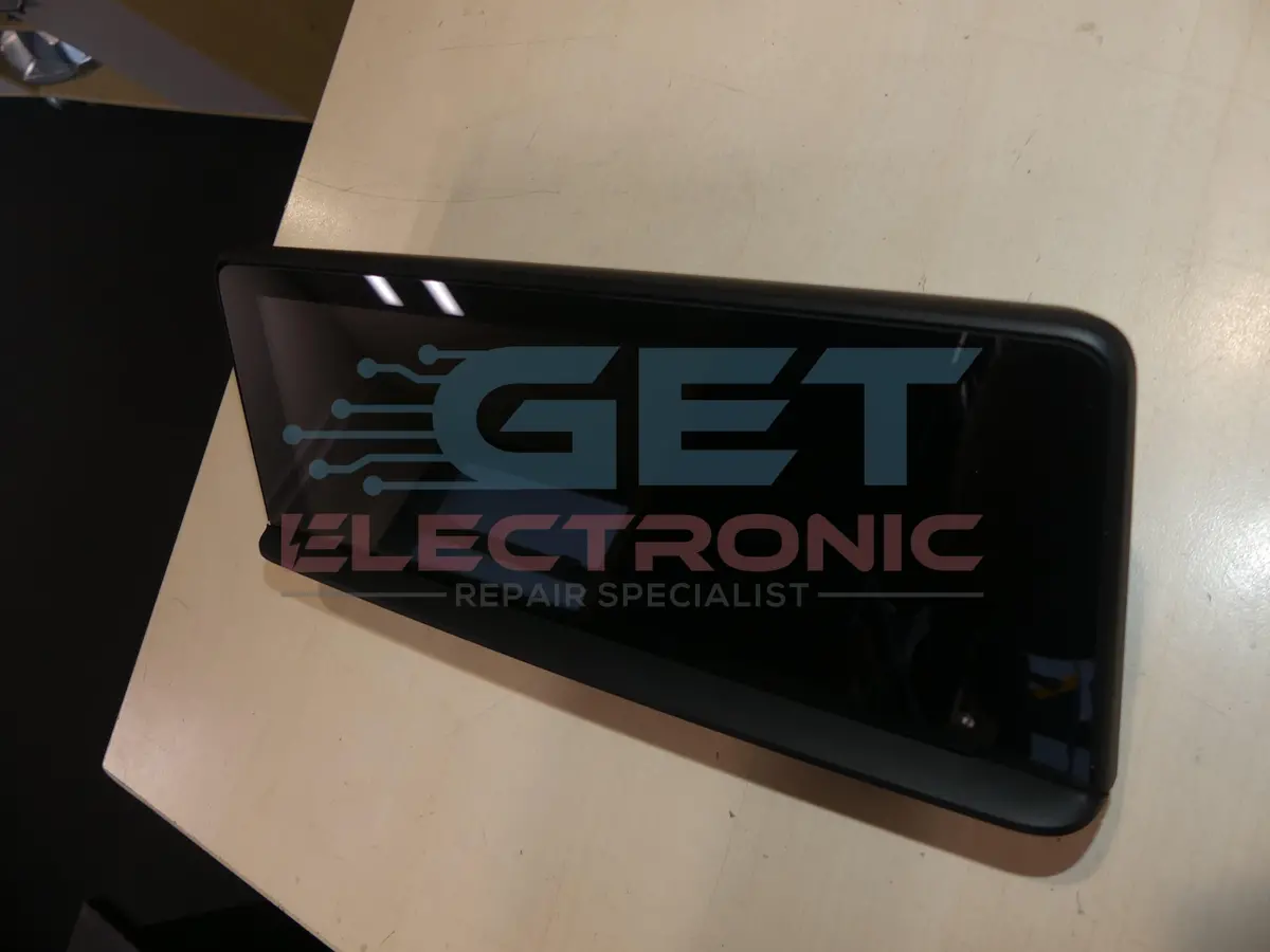 Bmw Infotainment Display Repair – Glass / Lcd Replacement 1