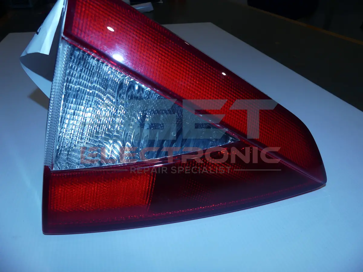Maserati Granturismo / Grancabrio Tail Light Repair (2008–2011) 1