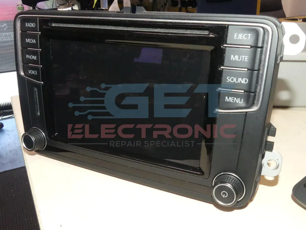 Vw Crafter / Amarok Infotainment Display Repair 2
