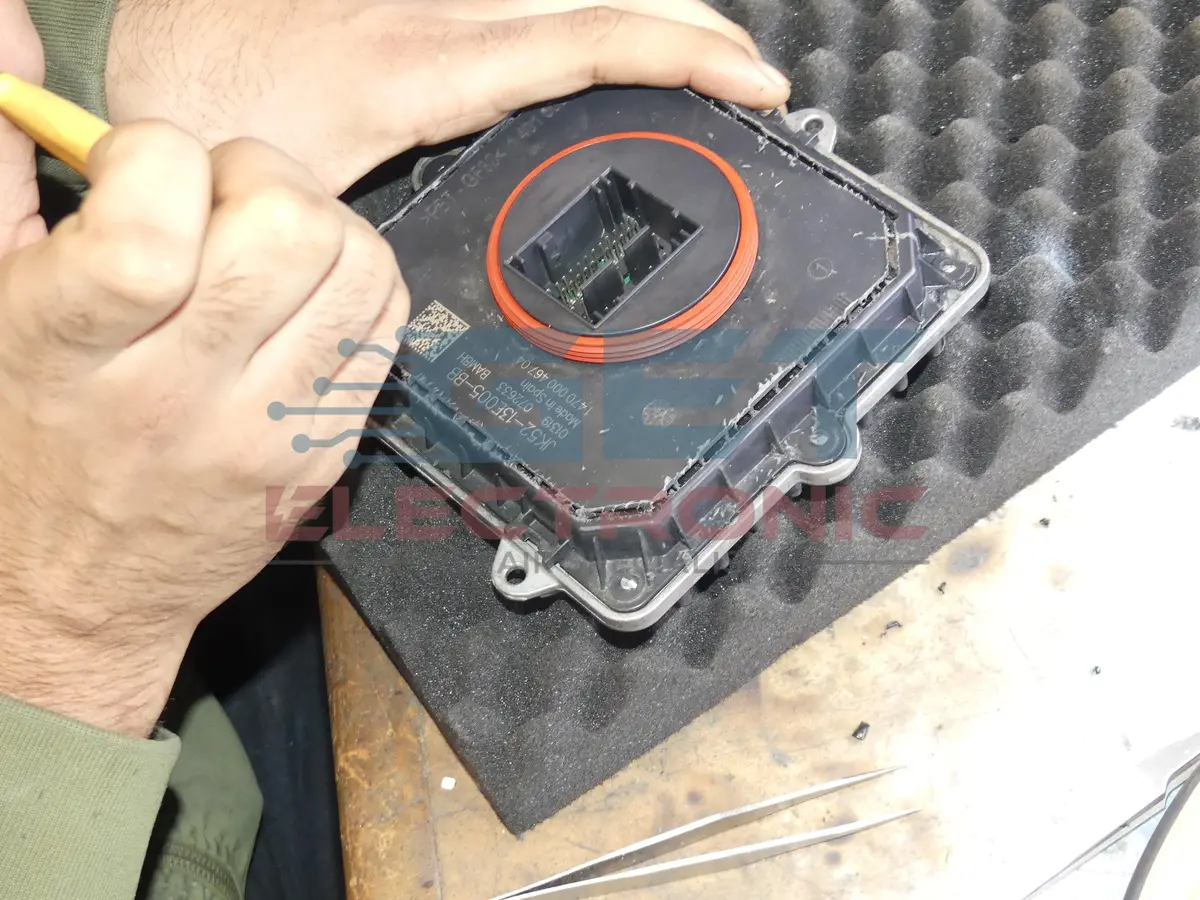 Landrover / Range Rover Headlight Control Module Repair 1