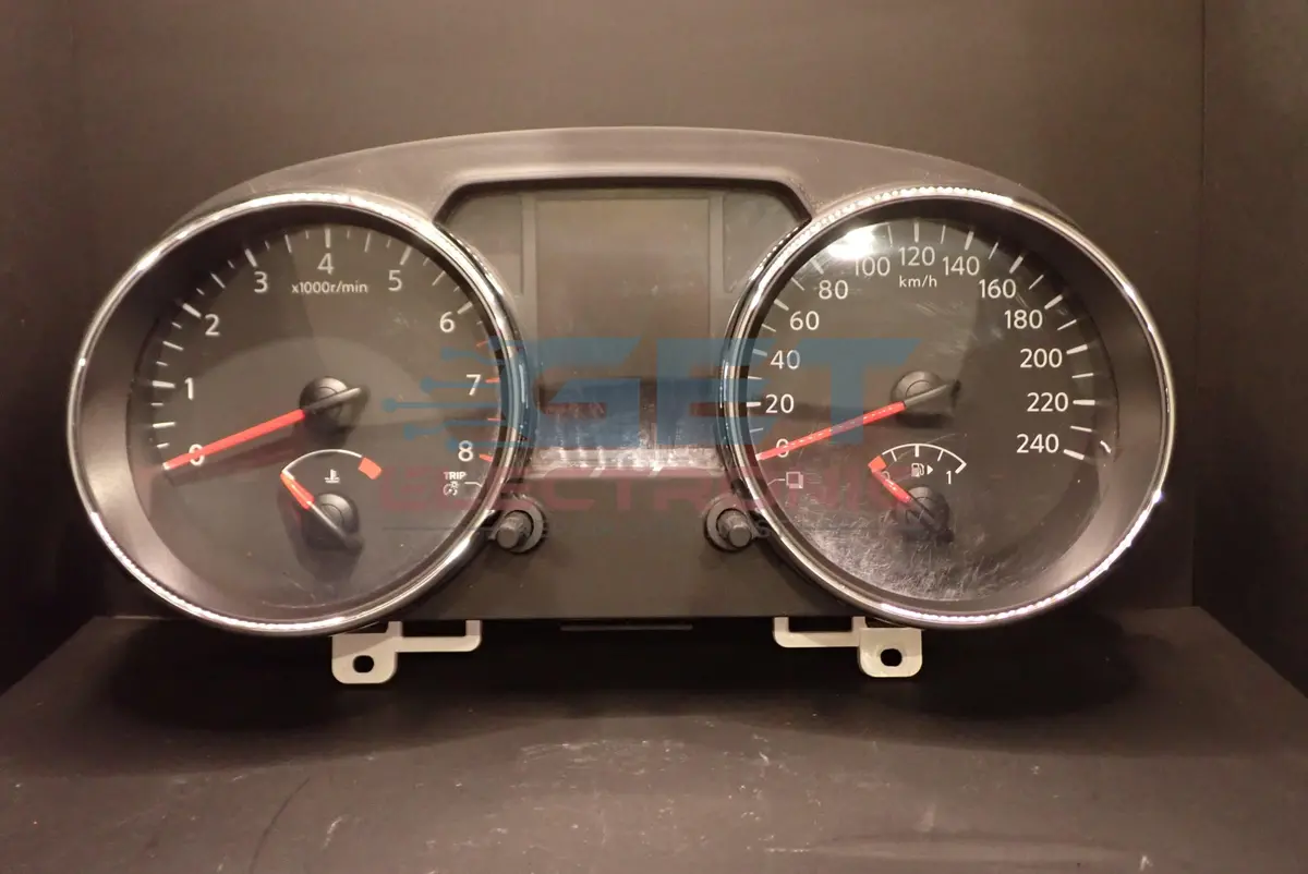Nissan Qashqai Instrument Cluster 1