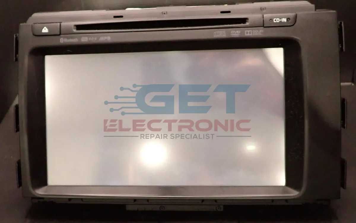 Kia Carnival Radio 2017 - Dead Screen 1