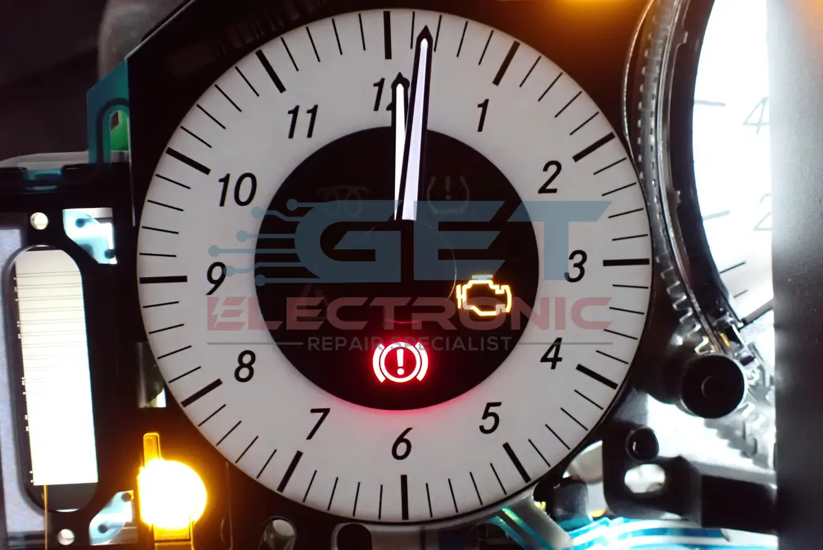 Mercedes W211 Instrument Cluster – No Illumination Repair 2
