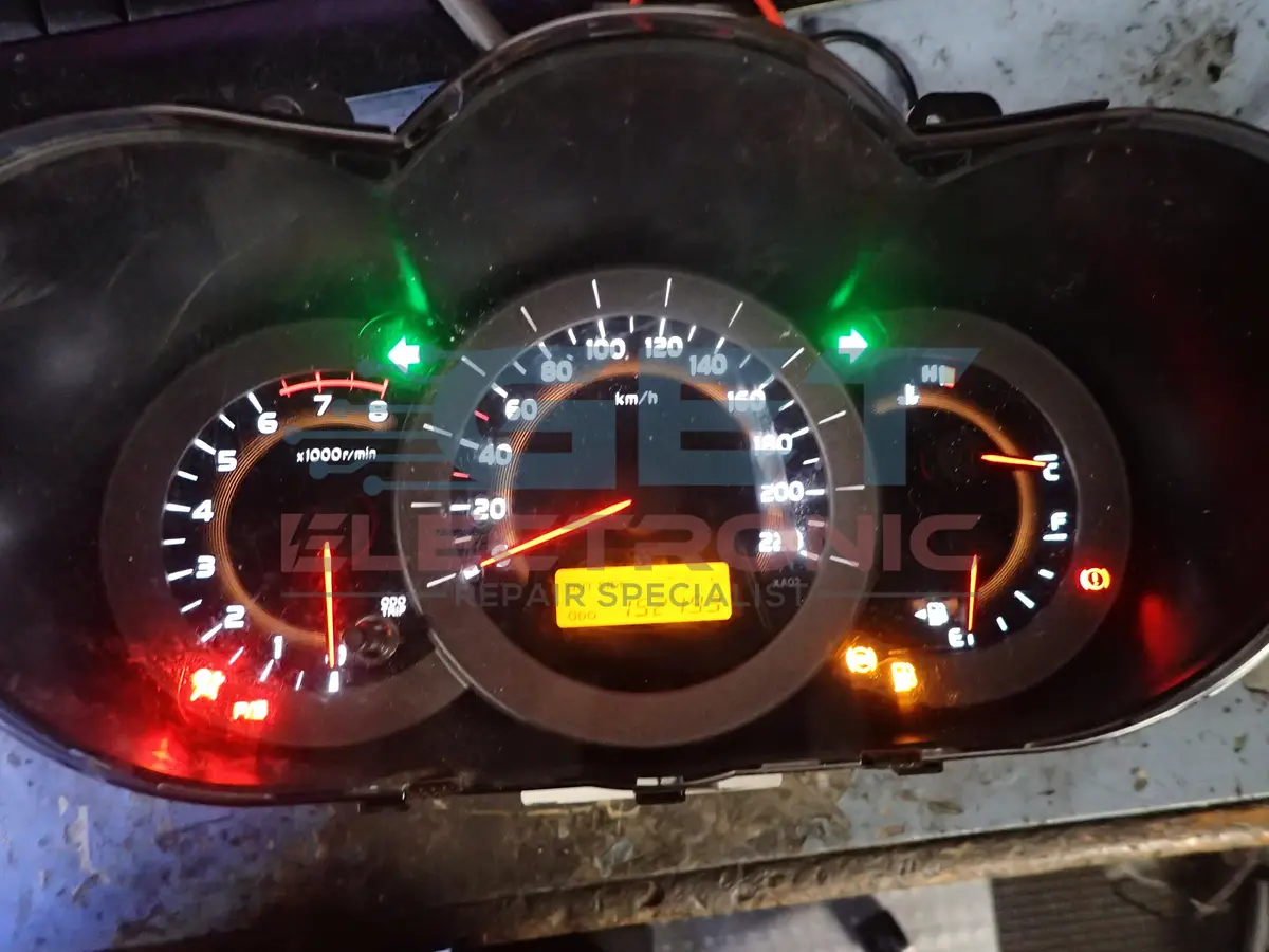 Toyota Rav 4 Instrument Cluster - Indicator Repair. 1