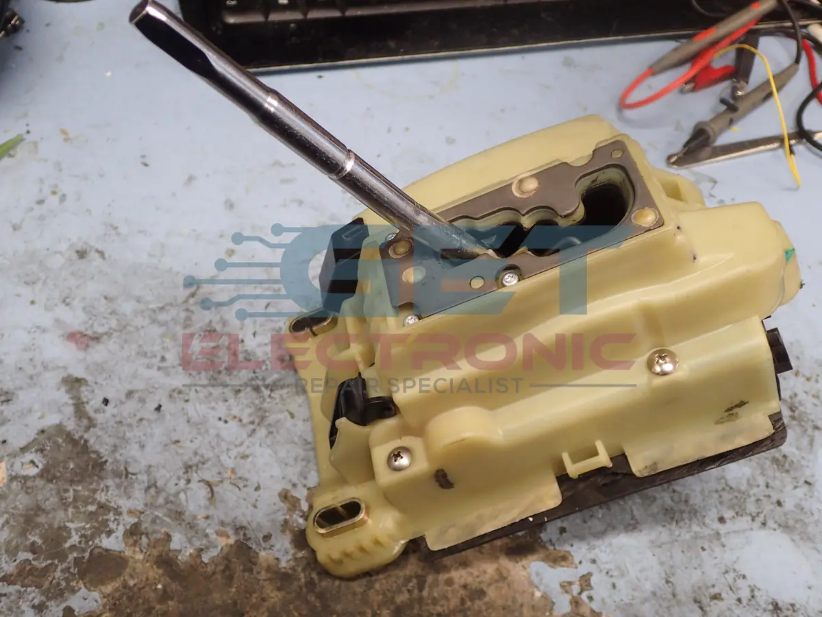 Mercedes C320 C230 W203, E500 Shift Range Selector Repair Service 1