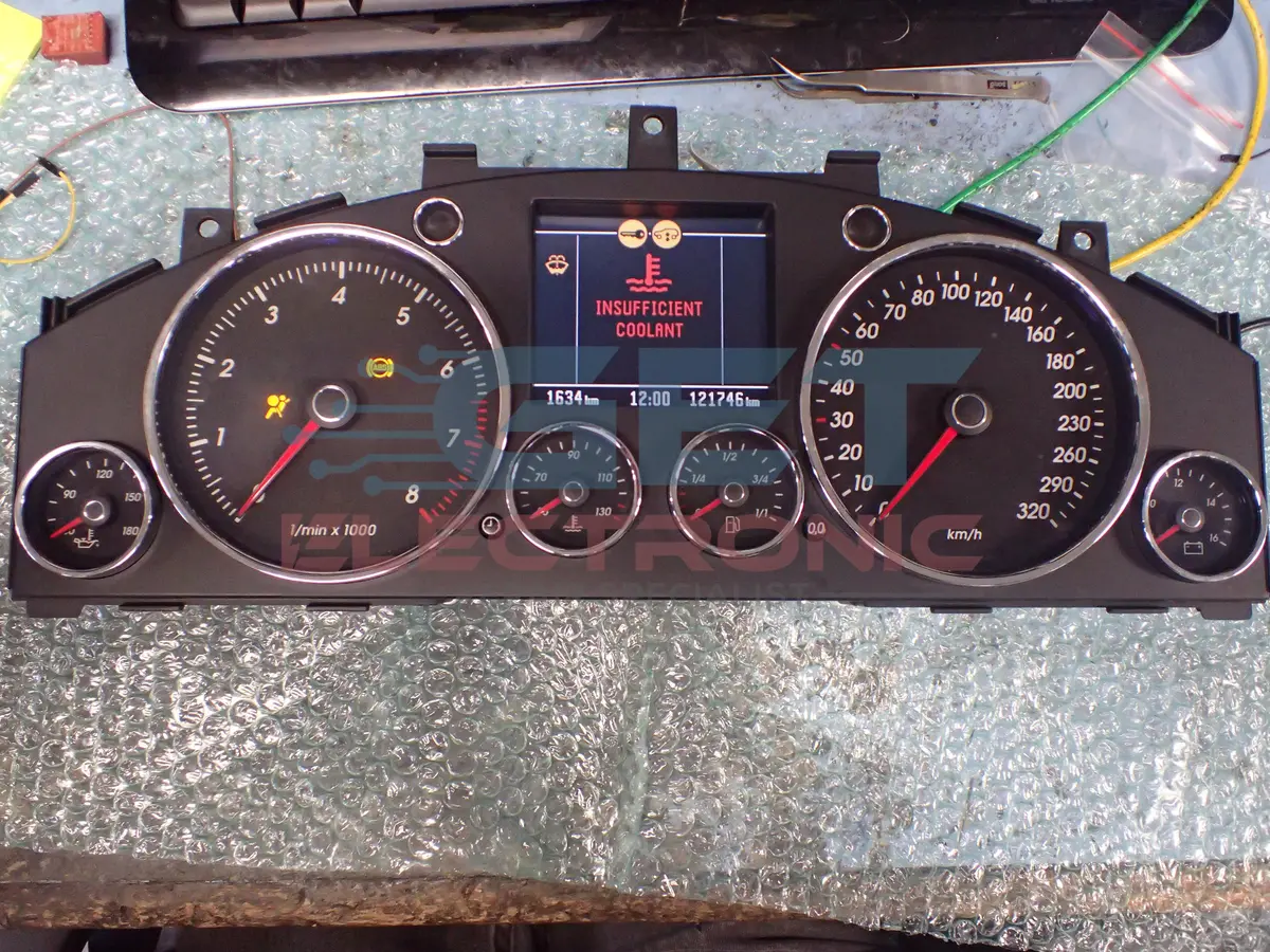 Vw Touareg, Porsche Cayenne, Instrument Cluster Repair. 1