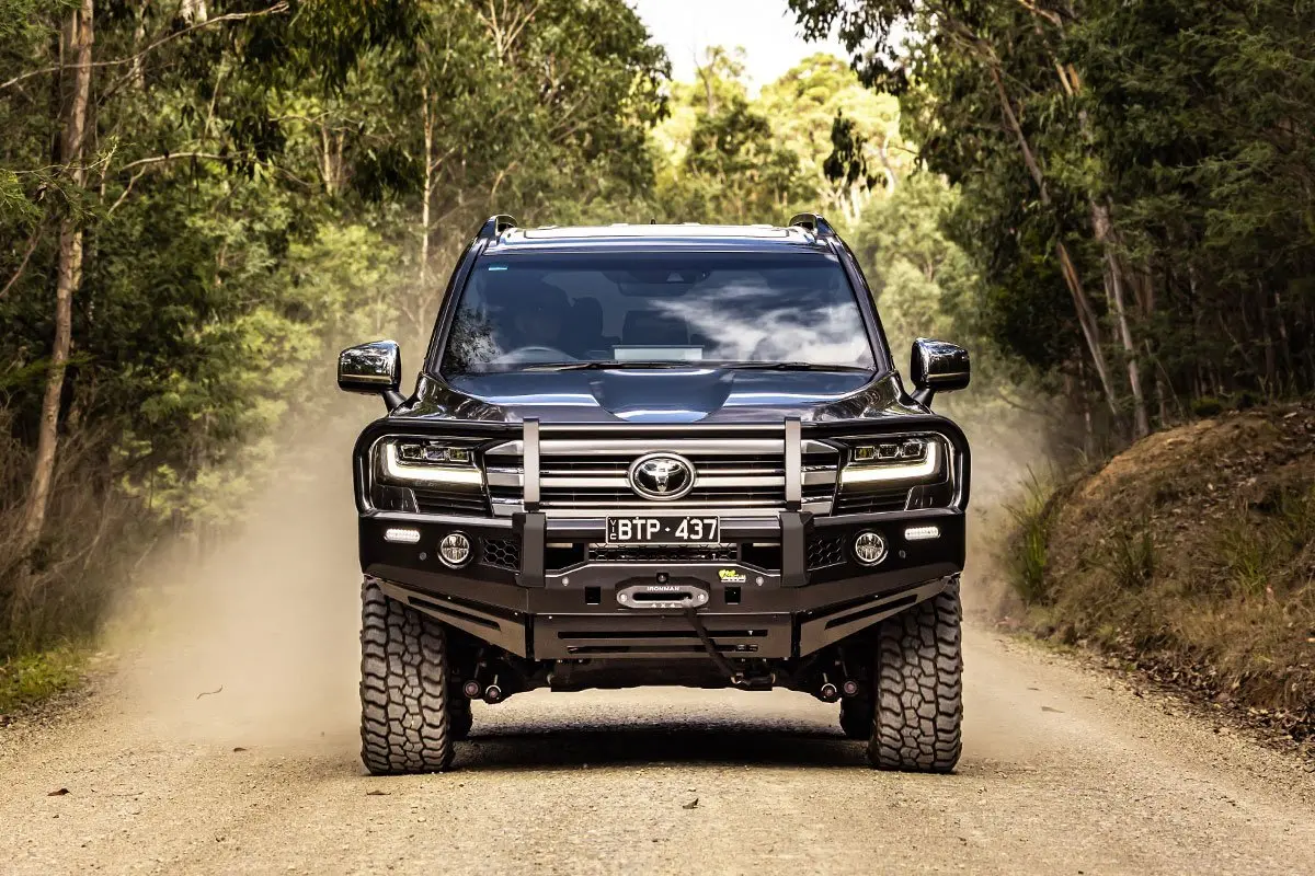 Raid Steel Bull Bar To Suit Toyota Landcruiser 300 Series 2022 Onwards - Preprimed 1