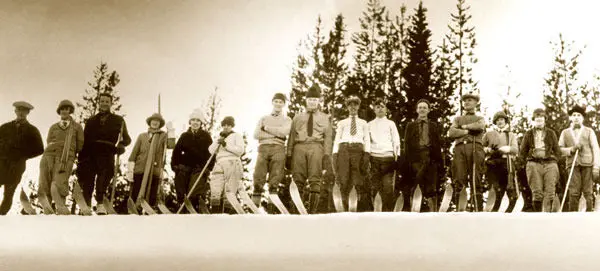 Vintage Ski Photo - Skyliner Ski Club 1