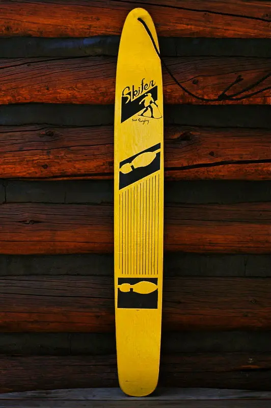 Vintage Skifer Ski Surfing 1