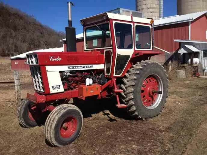 Case Ih 966 Tractor Official Operator's Manual 1