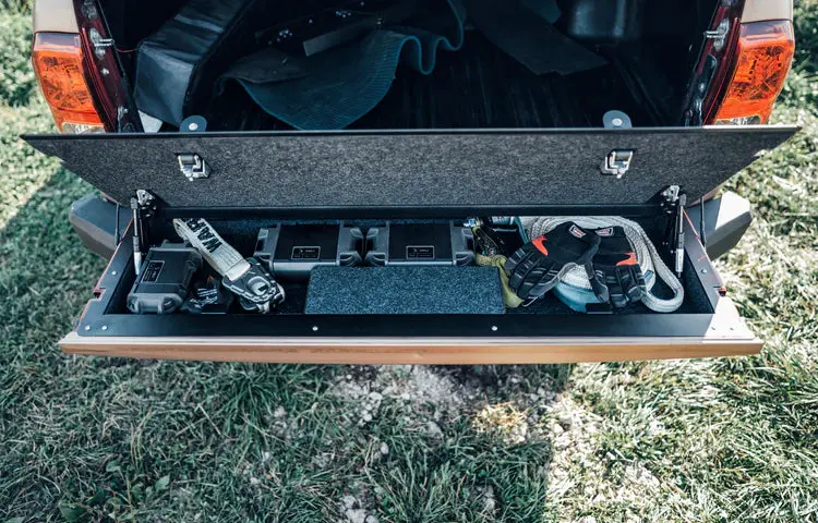 Huracan Tailgate Storage Unit - Hilux N70 - Sr / Workmate Base Model (2005 - 2015) 1