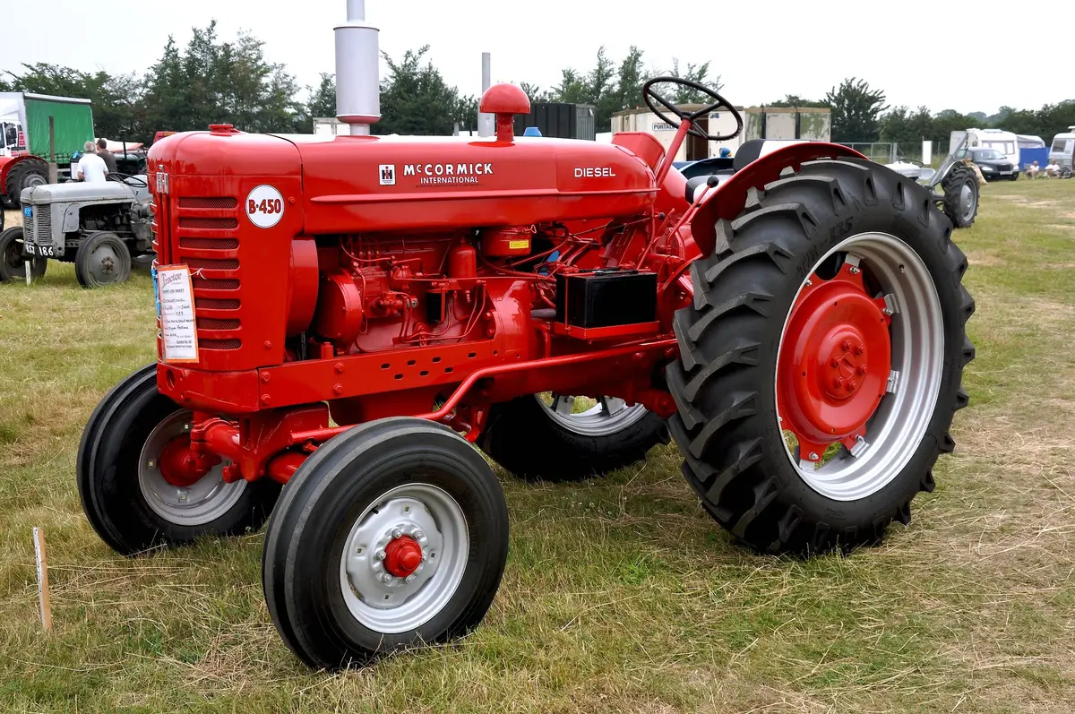 Case Ih Mccormick International Farmall B450 Diesel Tractor Official Operator's Manual 1