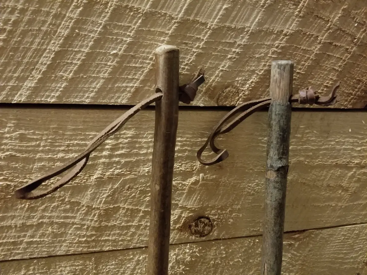 Vintage Ski Poles With Double Ring Baskets 2