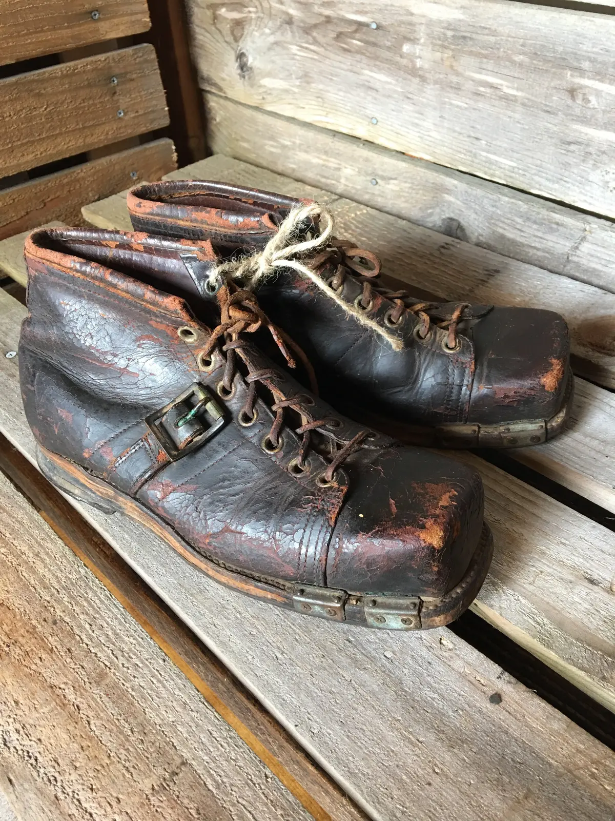 Vintage Leather Ski Boots With Square Toe Box 1